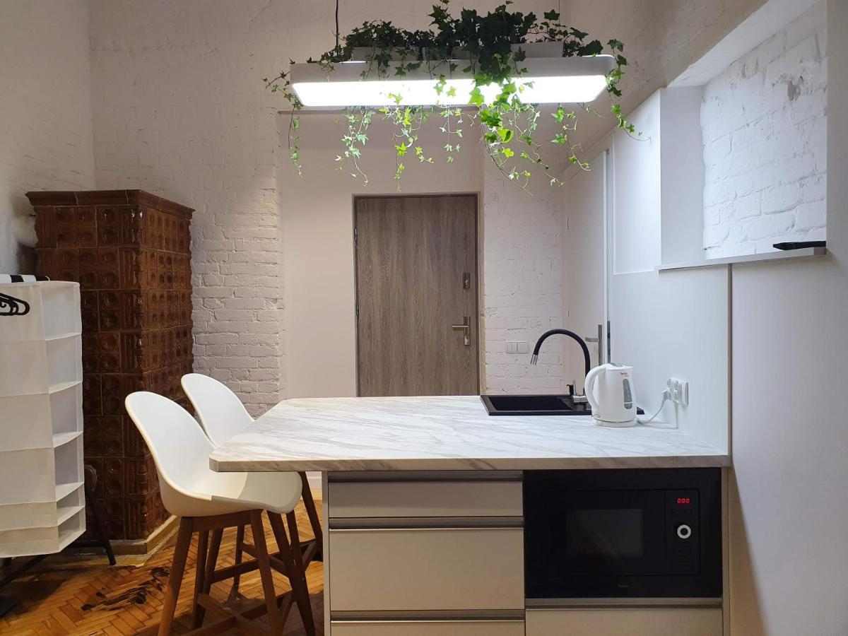 Takie Studio, Ze Zal Nie Wynajac Lodz  Luaran gambar